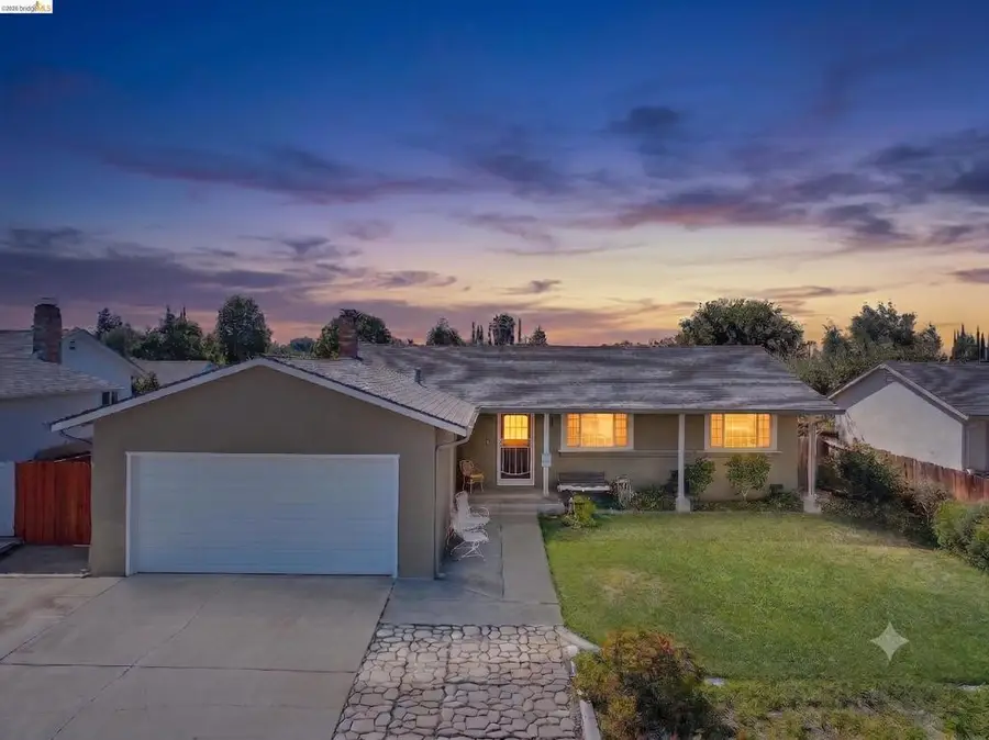 1108 Putnam St, Antioch, CA 94509 - #2