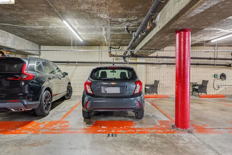 651 Oakland Ave #2D, Oakland, CA 94611 - #3