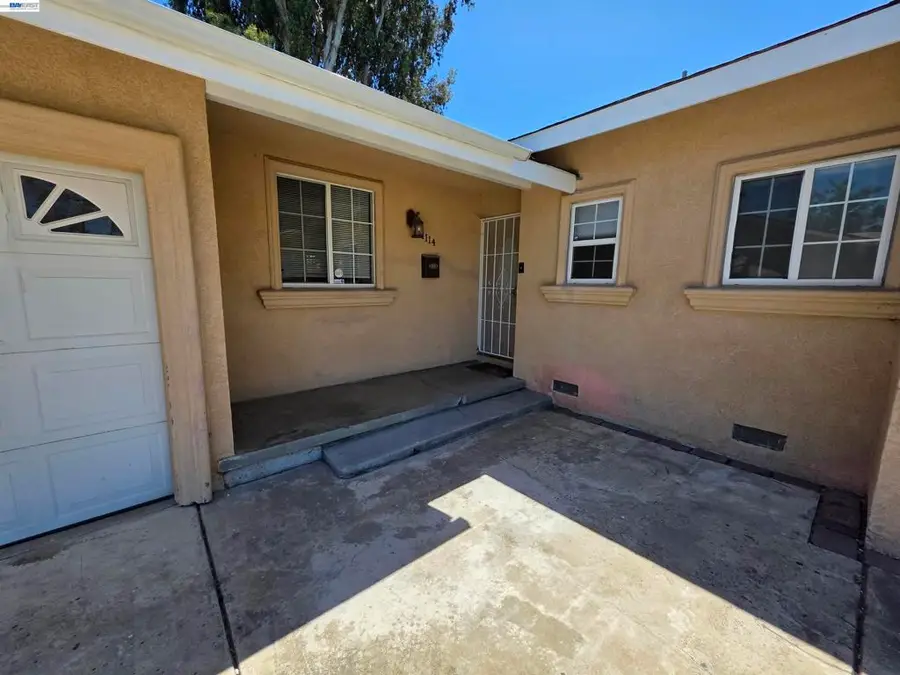 1114 W Downs St, Stockton, CA 95207 - #3