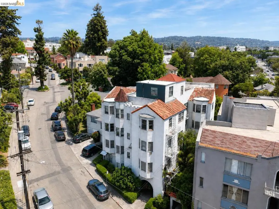 1142 Mckinley Ave, Oakland, CA 94610 - #2