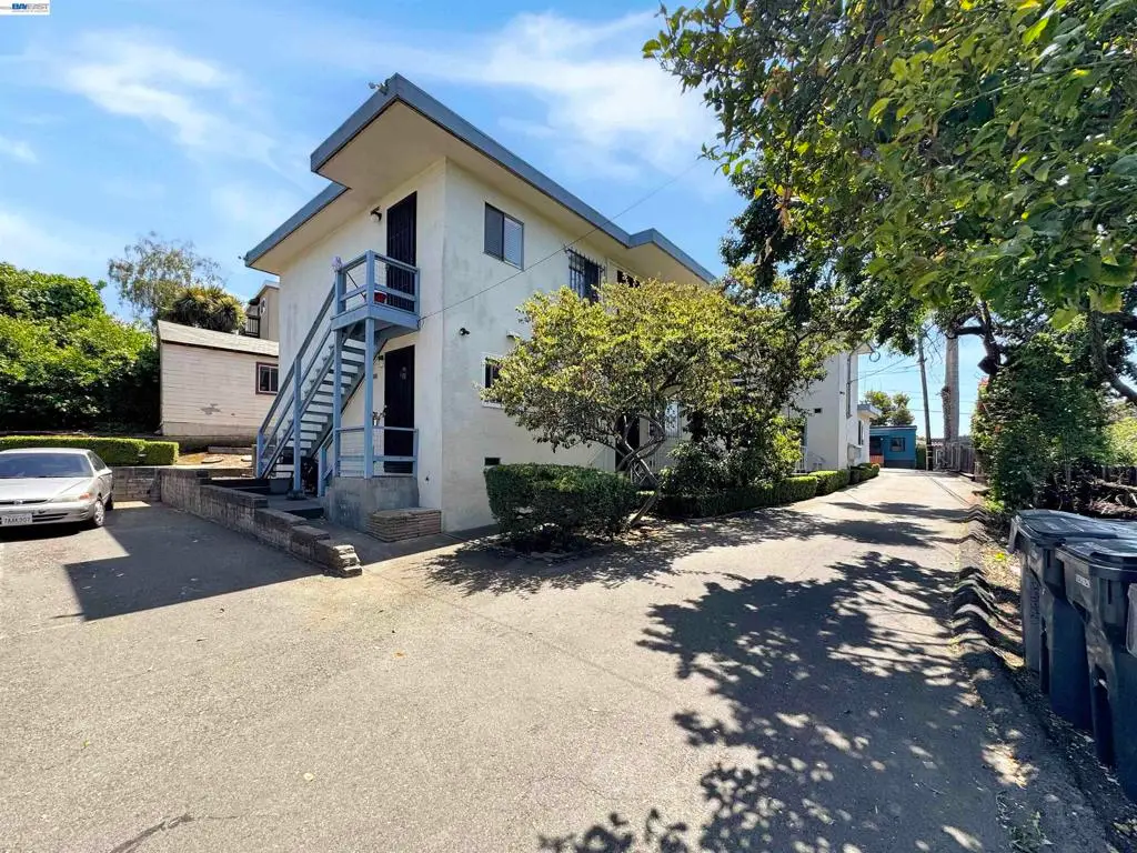 2858 Brookdale Ave, Oakland, CA 94602 - #1