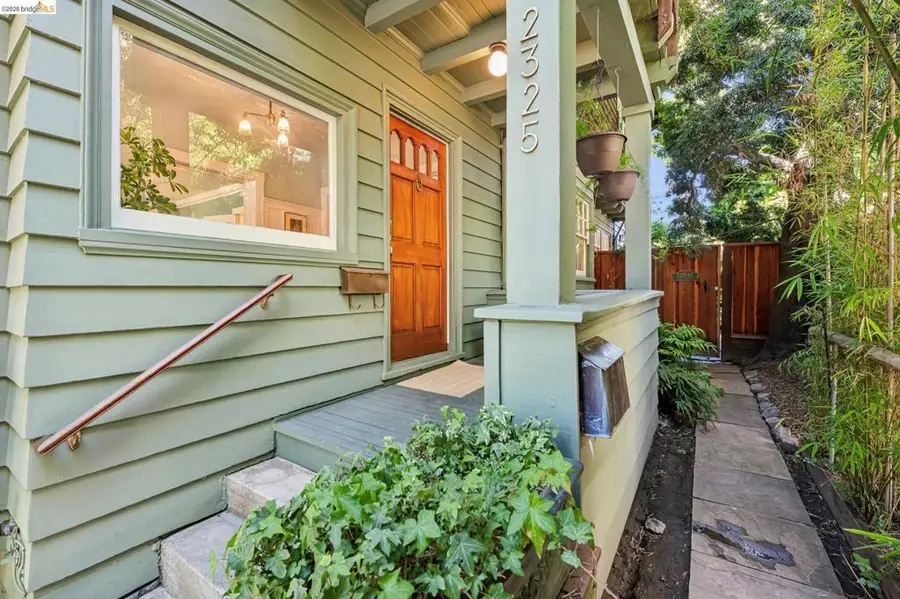 2325 Howe St #1, Berkeley, CA 94705 - #3