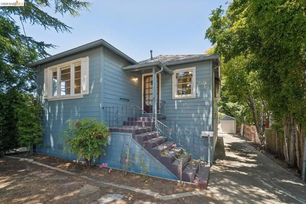 7526 Greenly Dr, Oakland, CA 94605 - #1