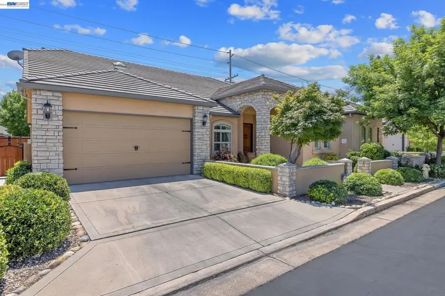 Address Withheld By Seller, Visalia, CA 93277 - #3