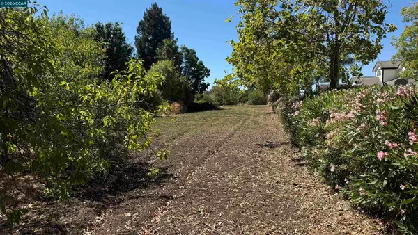 1819 Ayers Rd, Concord, CA 94521