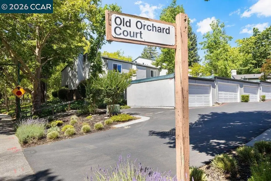 401 Old Orchard Ct, Danville, CA 94526 - #2