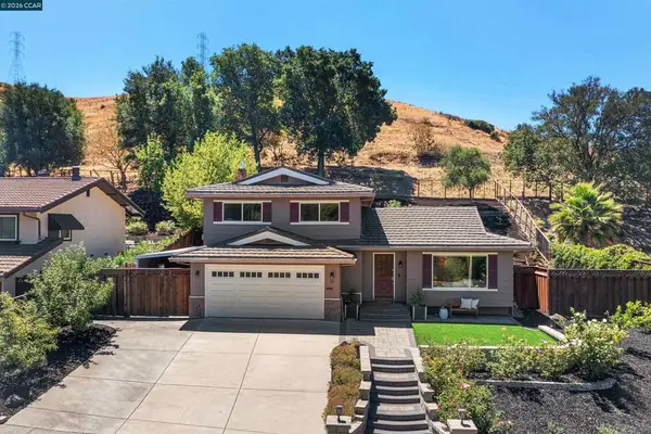 38 Buckingham Dr, Moraga, CA 94556