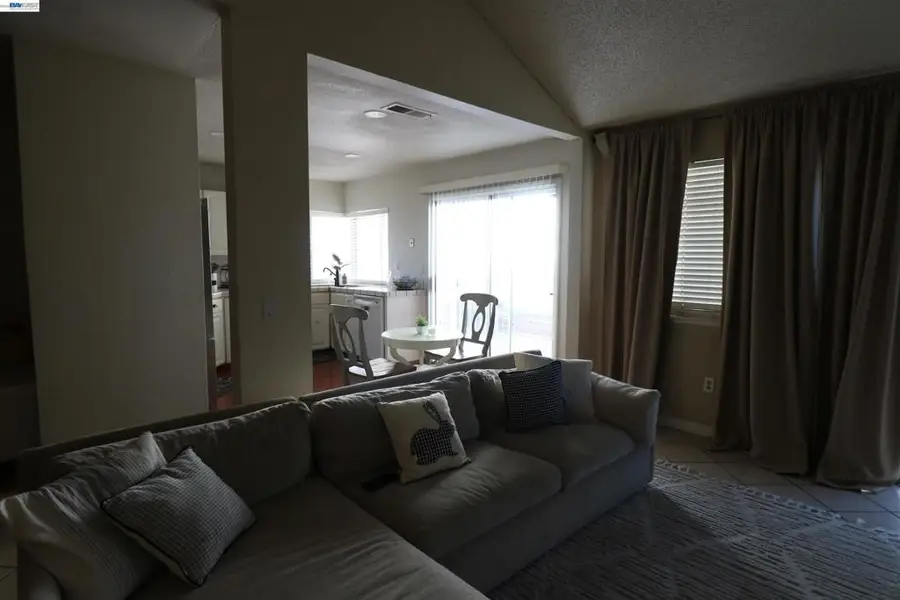 3225 Islewood Court, Antioch, CA 94531 - #2