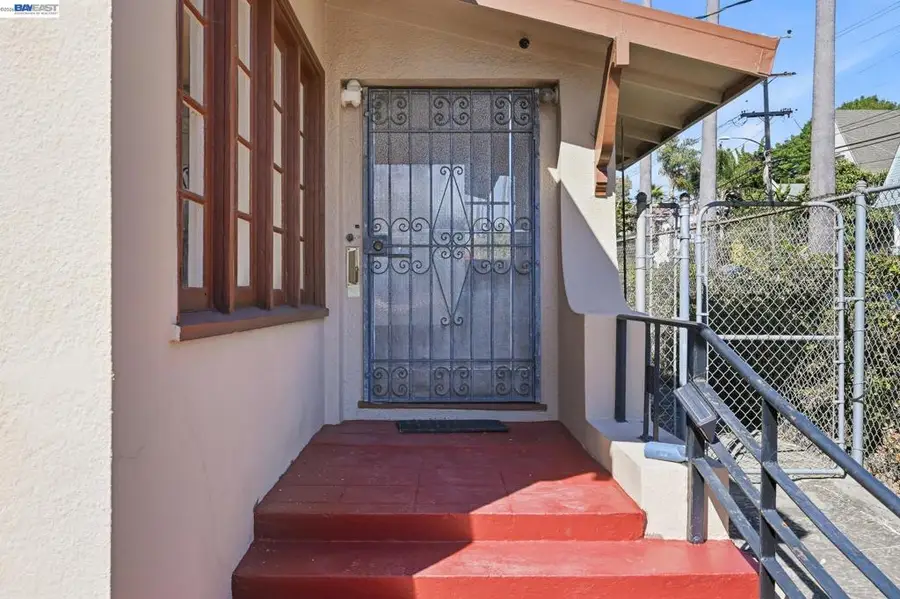 2401 9th Ave, Oakland, CA 94606 - #2