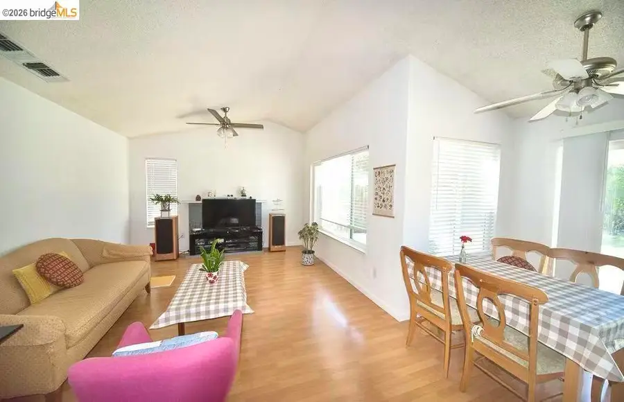 39 Stanislaus Cir, Sacramento, CA 95831 - #3