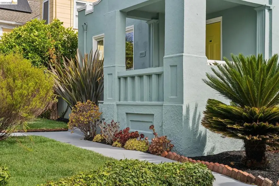 3060 Dakota St, Oakland, CA 94602 - #2