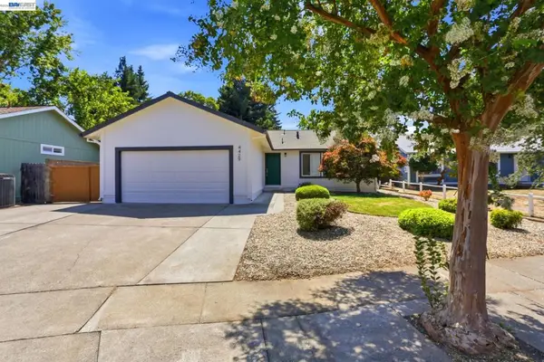 4429 Summerfield Dr, Napa, CA 94558