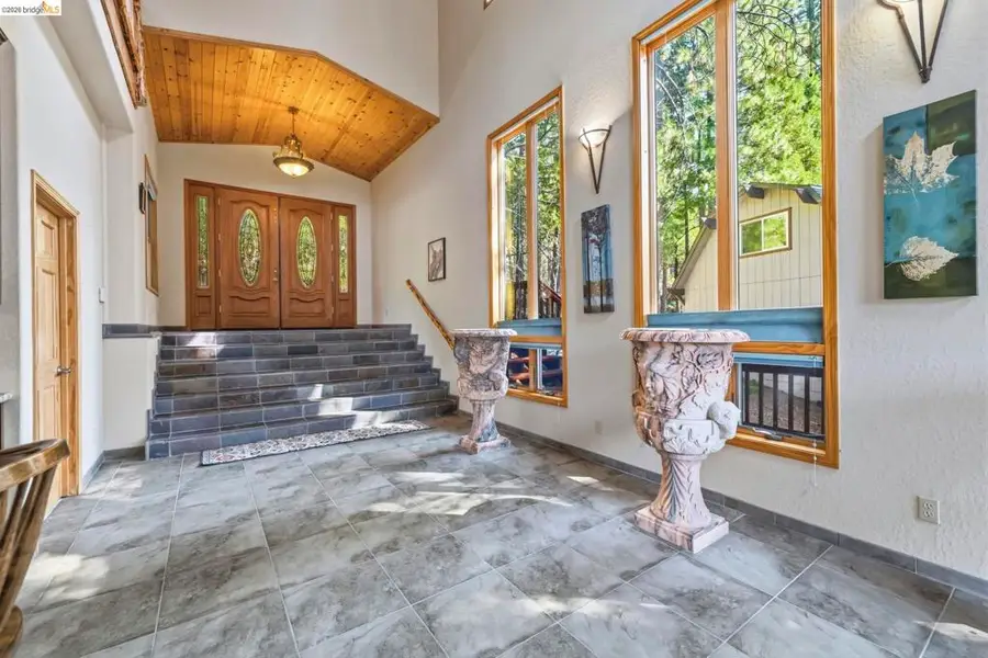 28421 Old Strawberry Rd, Strawberry, CA 95375 - #3