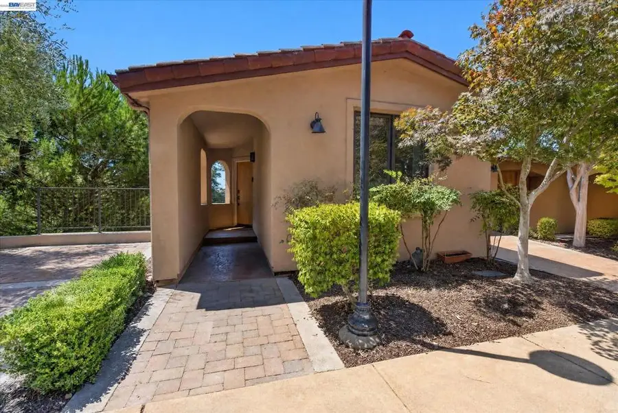 84 Siena Dr, Oakland, CA 94605 - #3