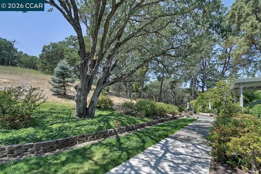 1332 Singingwood Ct #5, Walnut Creek, CA 94595 - #2