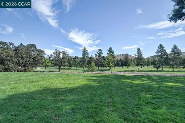 2308 Tice Creek Dr #5, Walnut Creek, CA 94595