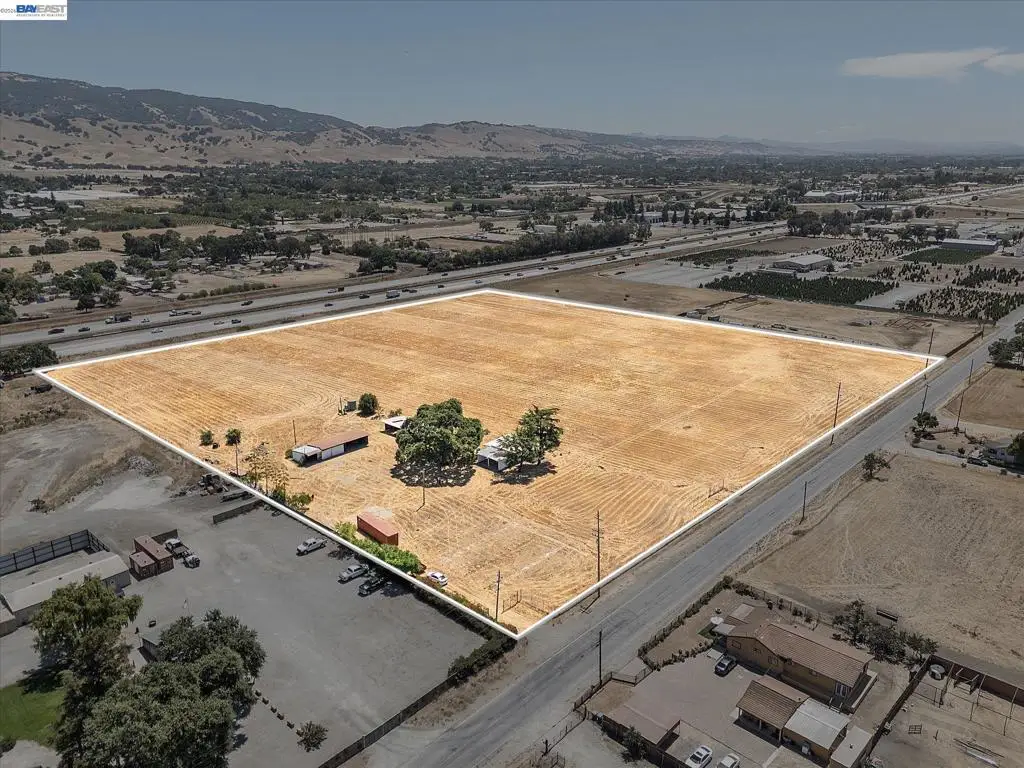 13690 Murphy Ave #e, San Martin, CA 95046 - #1