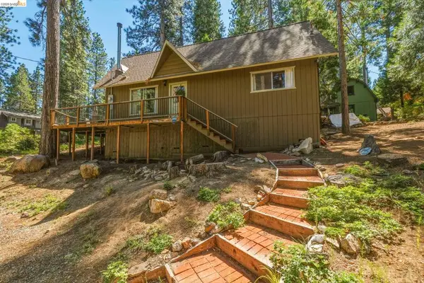 29474 Yuba Ct, Cold Springs, CA 95335