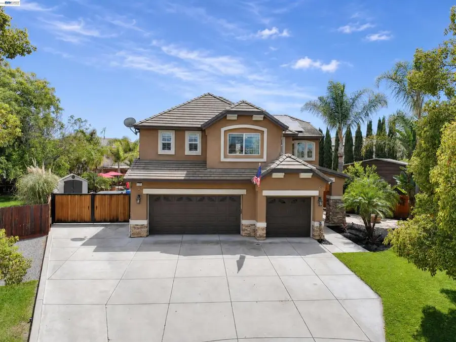 124 Tennyson Ct, Discovery Bay, CA 94505 - #2