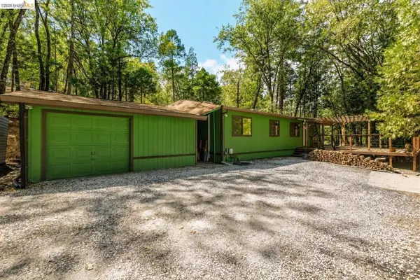 22748 Fuller Rd, Twain Harte, CA 95383