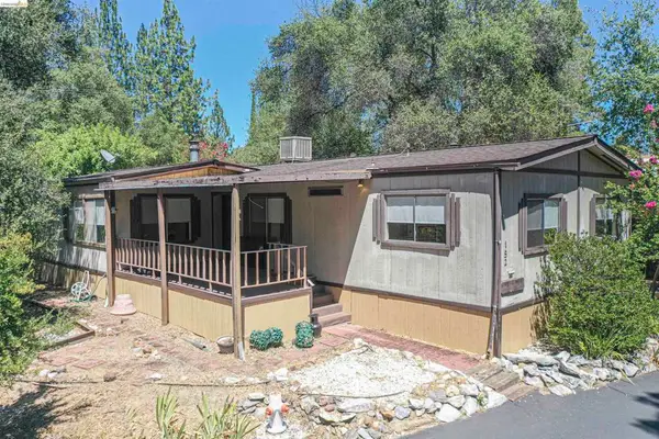 10956 Green, Columbia, CA 95310