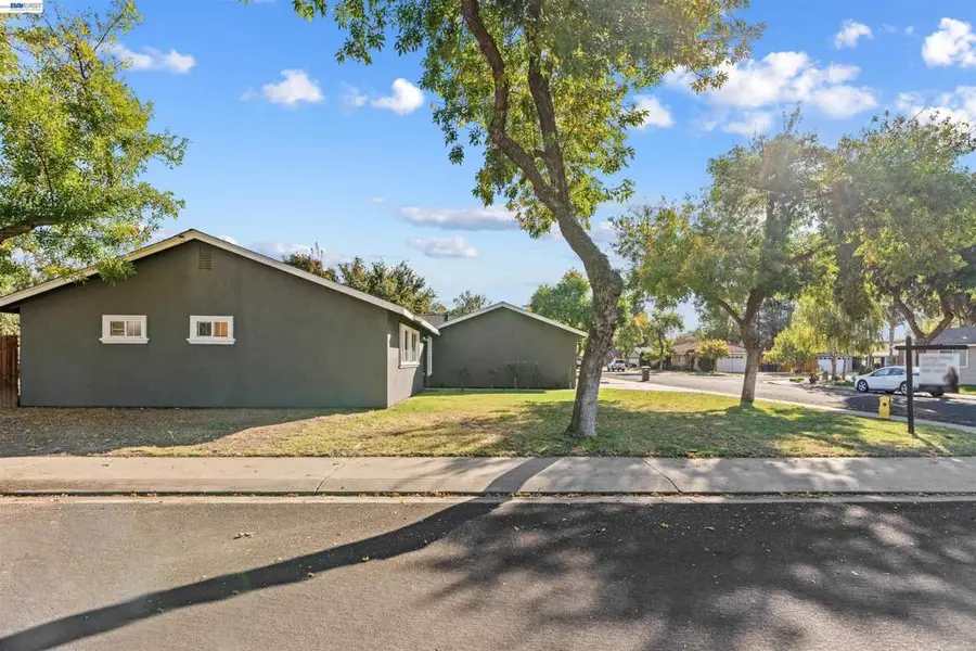 2713 Finlandia Ave, Modesto, CA 95358 - #3