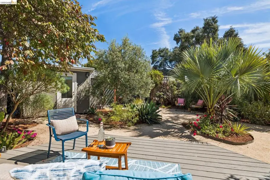 642 27th St, Richmond, CA 94804 - #3