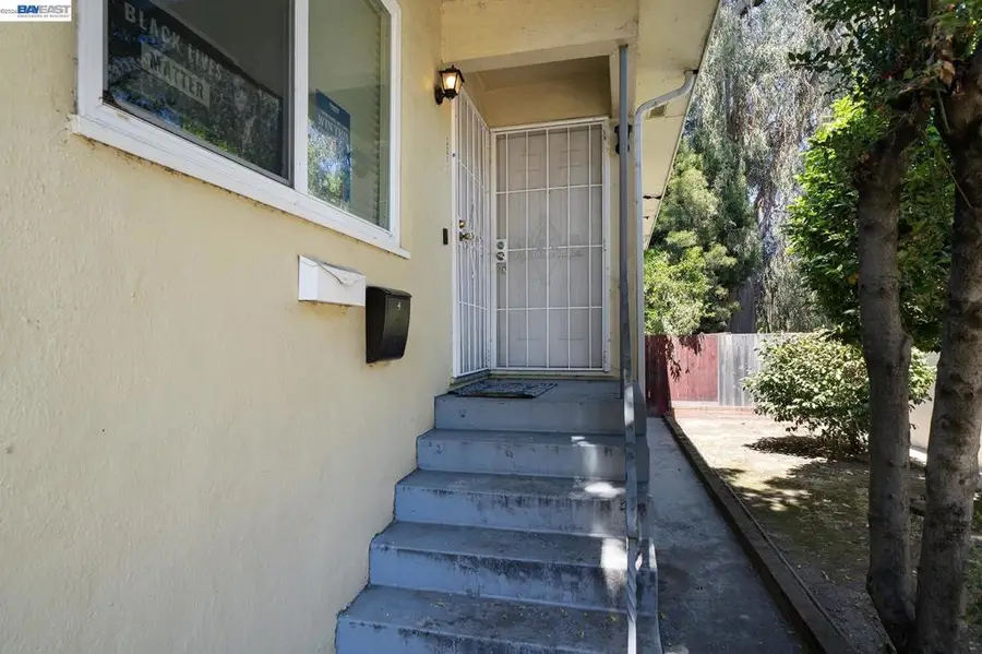 3211 Courtland Ave, Oakland, CA 94619 - #3