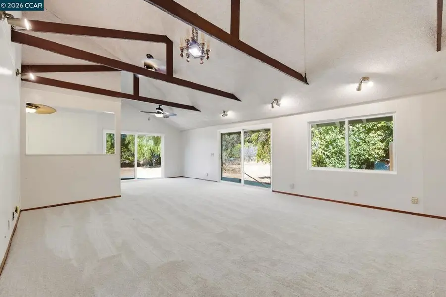 907 Lyon Ct, Concord, CA 94518 - #2
