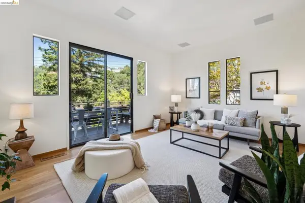 6474 Oakwood Dr, Oakland, CA 94611
