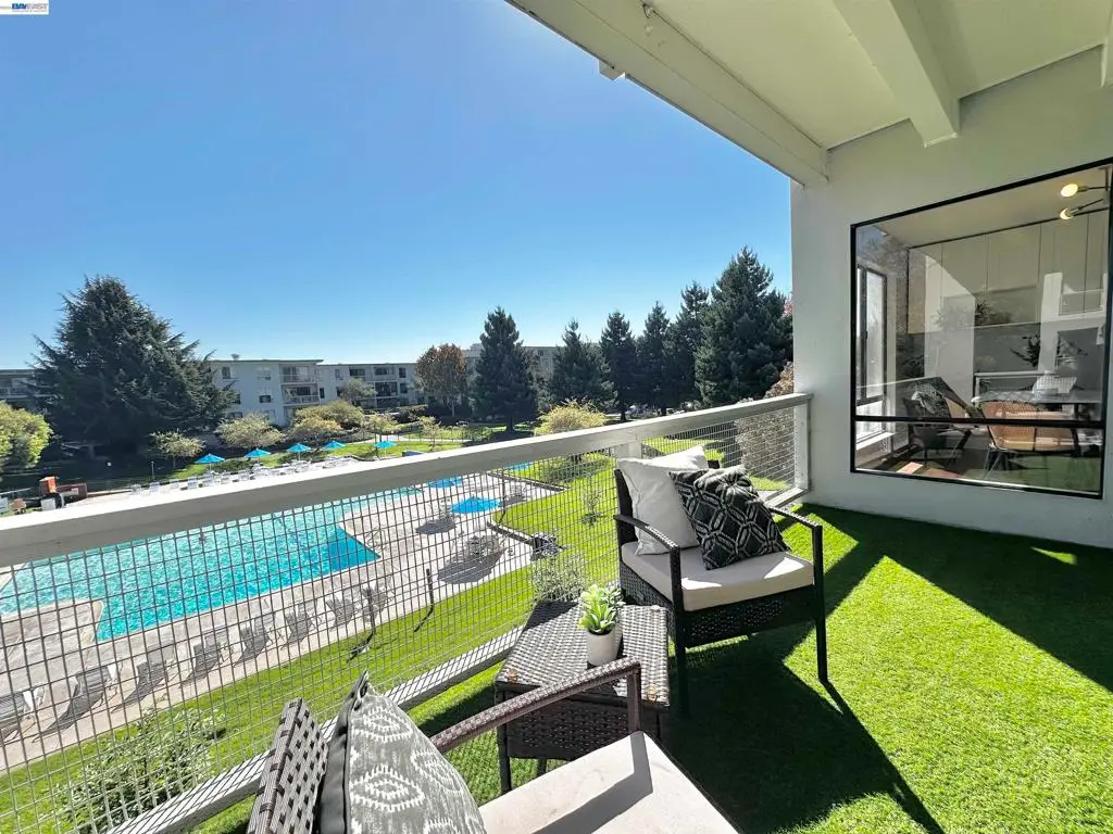 6 Commodore Drive #C337, Emeryville, CA 94608 - #1
