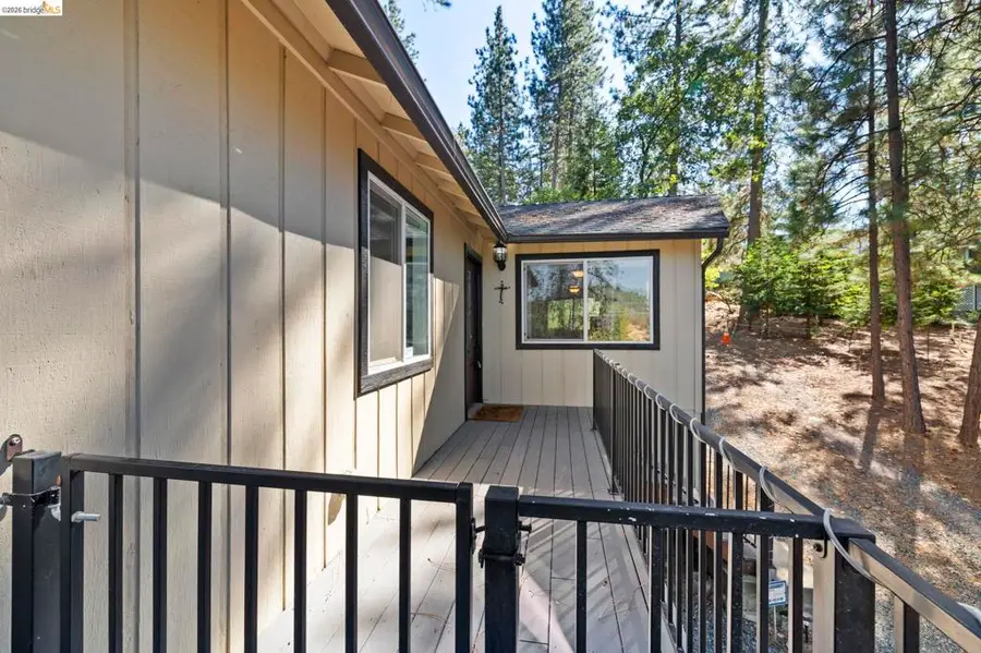 19369 Ferretti Rd, Groveland, CA 95321 - #2