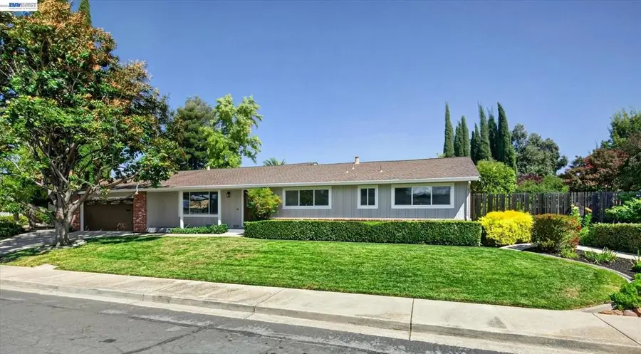 1740 Argonne Dr, Concord, CA 94518 - #2