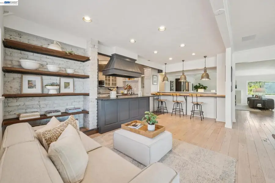 6427 Ascot Dr, Oakland, CA 94611 - #3