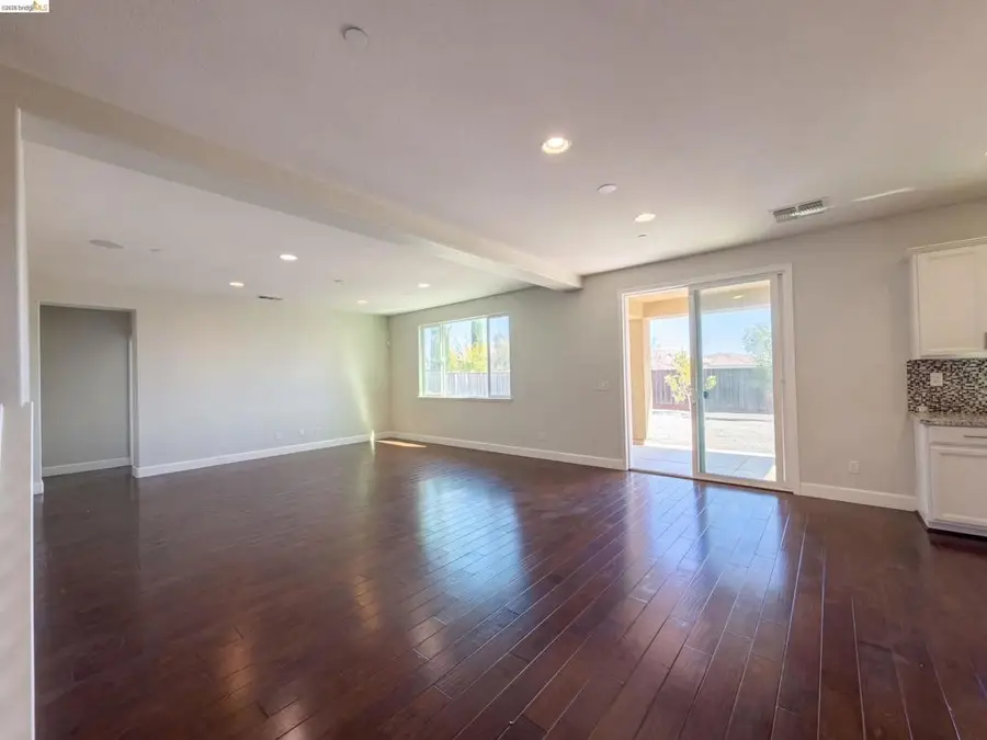 2359 Hancock Dr, Fairfield, CA 94533 - #3