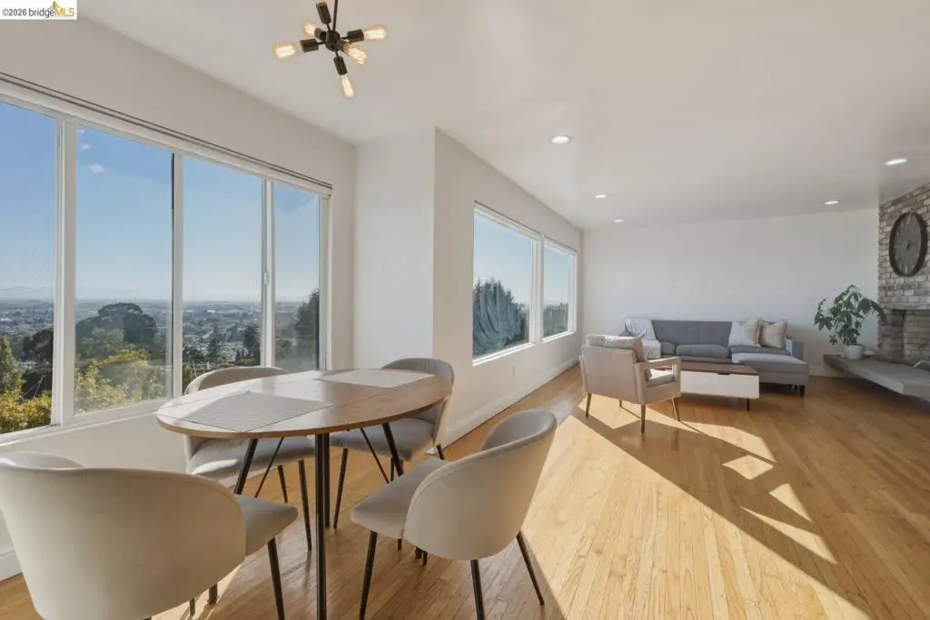 8011 Sunkist Dr, Oakland, CA 94605 - #1