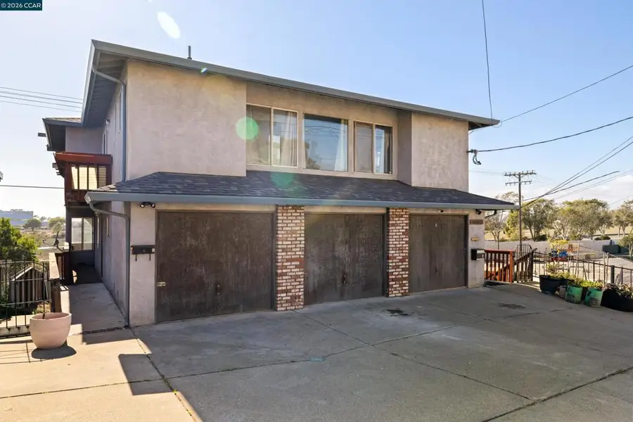 2415 Columbia Blvd, Richmond, CA 94804 - #2