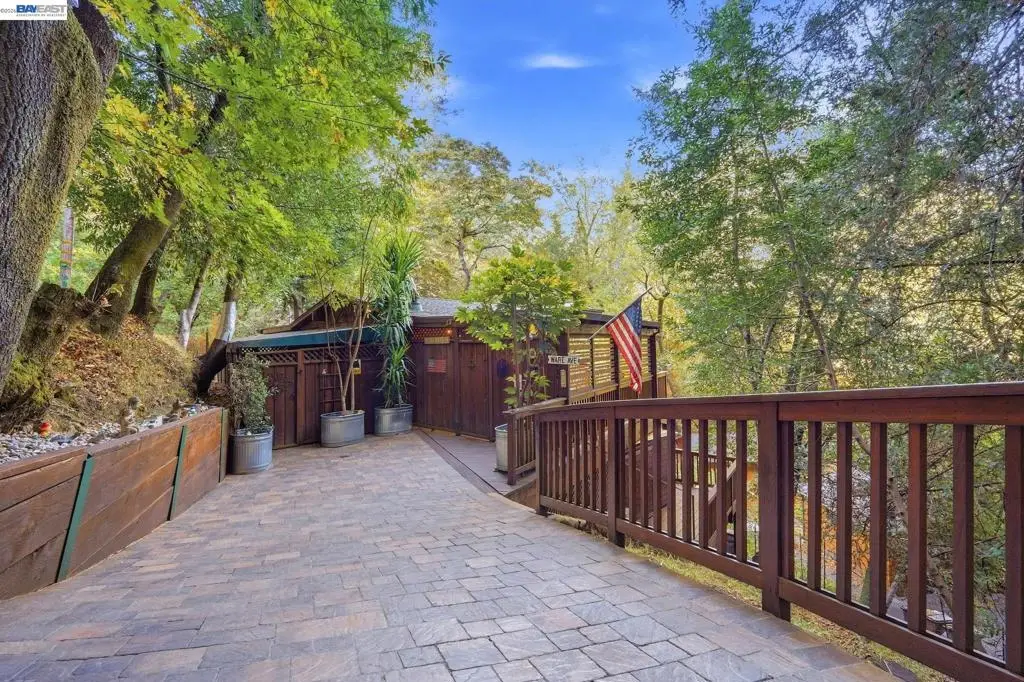 124 Cypress Dr, Fairfax, CA 94930 - #1