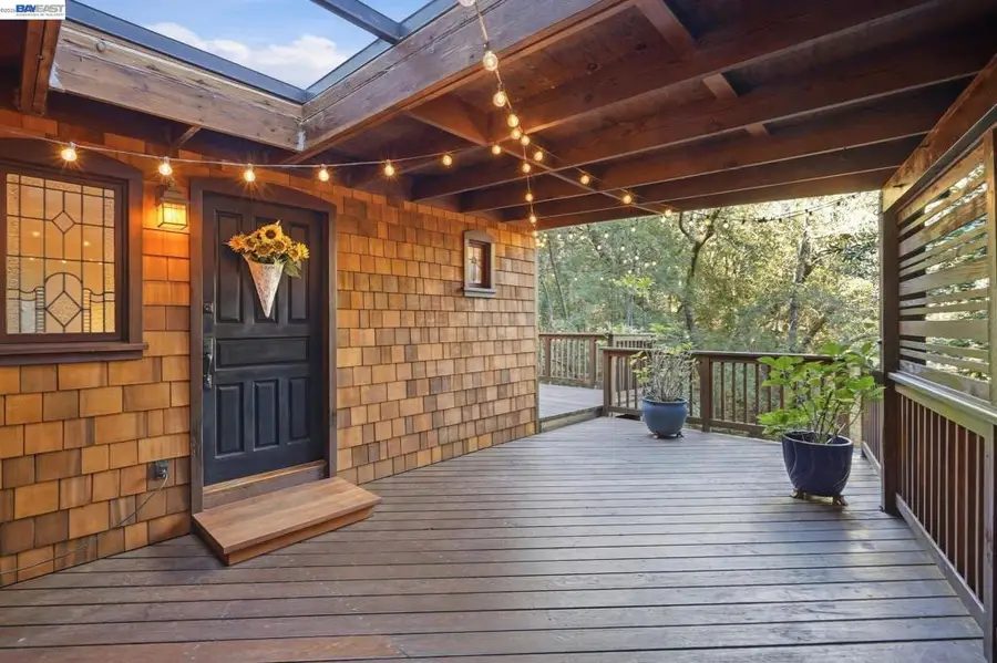 124 Cypress Dr, Fairfax, CA 94930 - #3