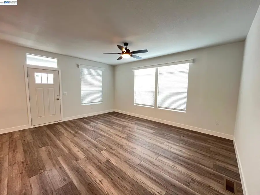 1422 Salamanca Ave #113, Hayward, CA 94544 - #2