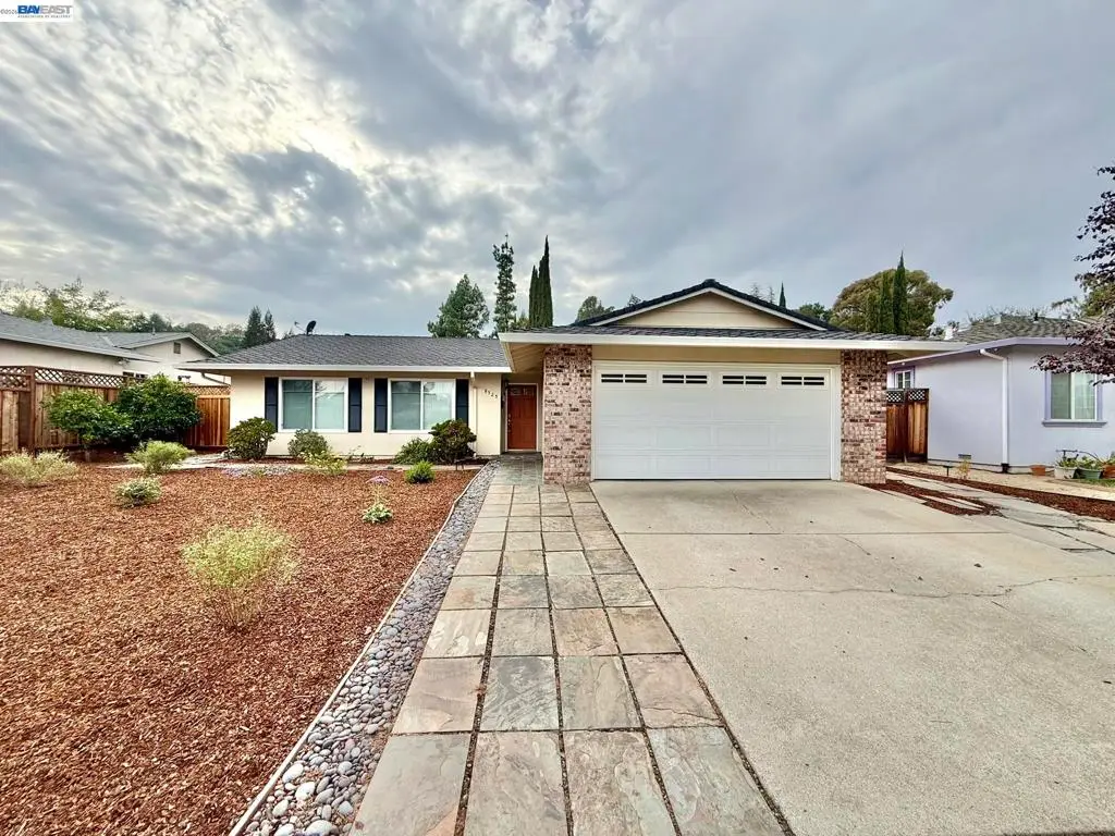 8525 Ousley Dr, Gilroy, CA 95020 - #1
