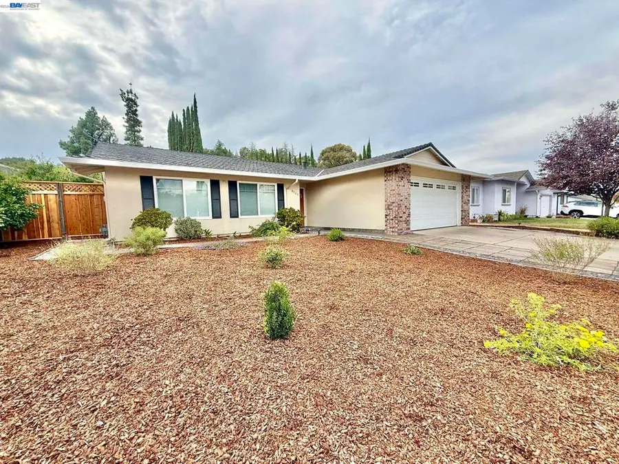 8525 Ousley Dr, Gilroy, CA 95020 - #2
