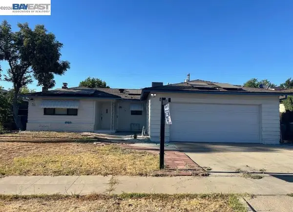 3823 E Donner Ave, Fresno, CA 93726