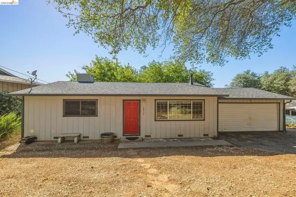 18932 North Dr, Jamestown, CA 95327