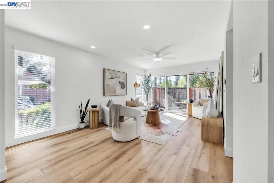 54 Massolo Dr #B, Pleasant Hill, CA 94523 - #3