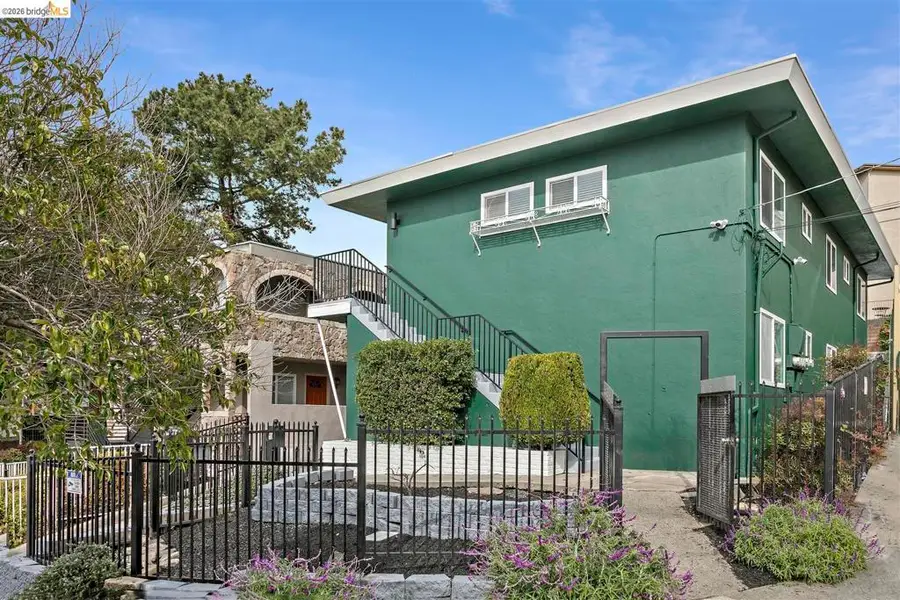8 Whitmore Pl, Oakland, CA 94611 - #2