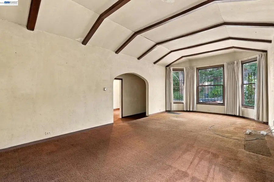 2525 E 29th St, Oakland, CA 94602 - #3