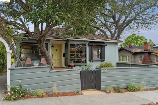 2437 Damuth St, Oakland, CA 94602