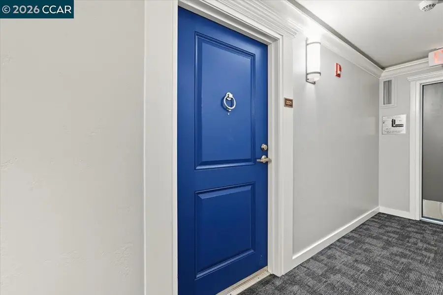 6400 Christie Ave #2221, Emeryville, CA 94608 - #2