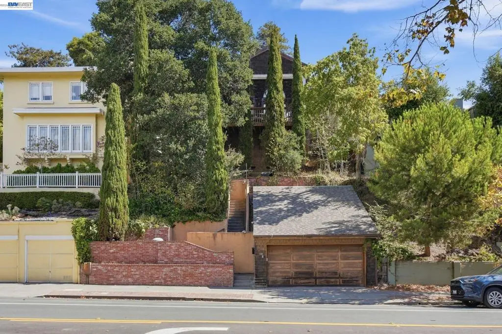 1520 Grand, Piedmont, CA 94611 - #1